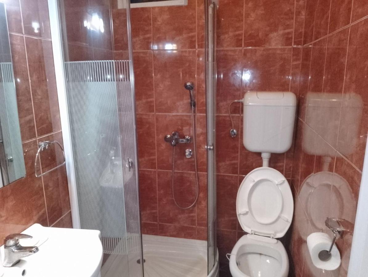 Mili Host Hotel Beograd Ngoại thất bức ảnh