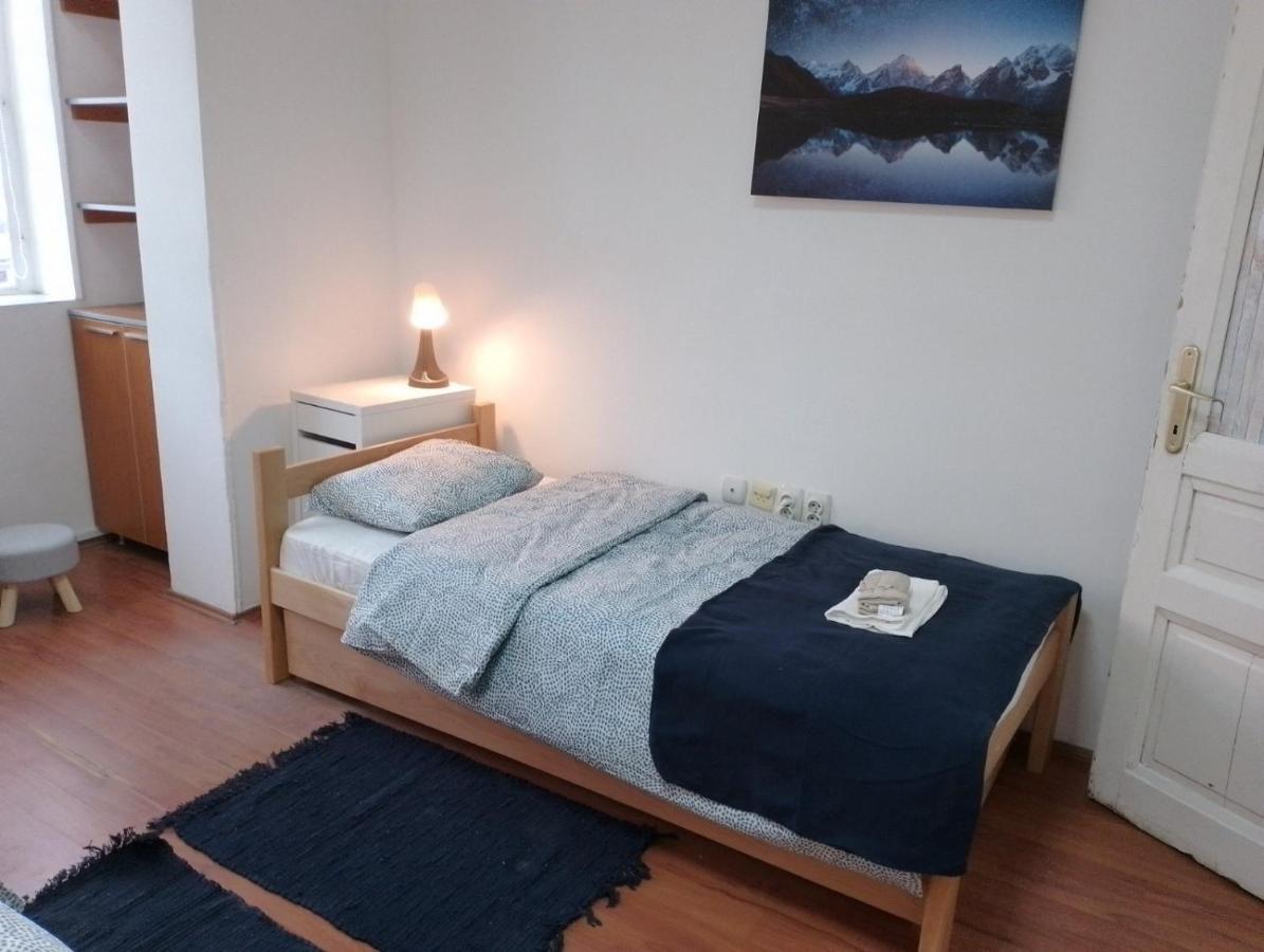Mili Host Hotel Beograd Ngoại thất bức ảnh